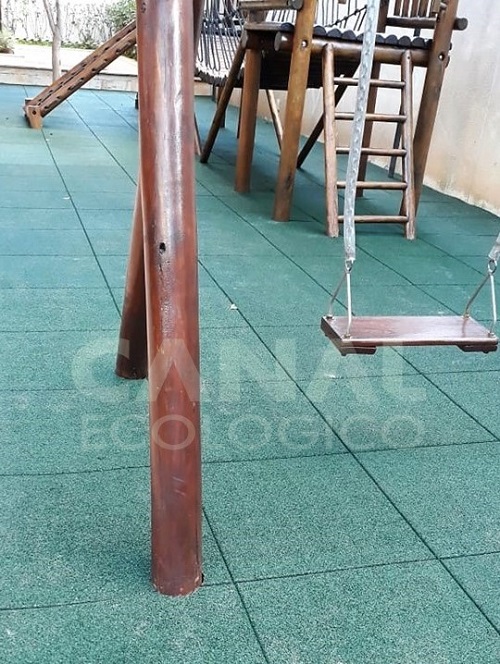 piso playground praca publica