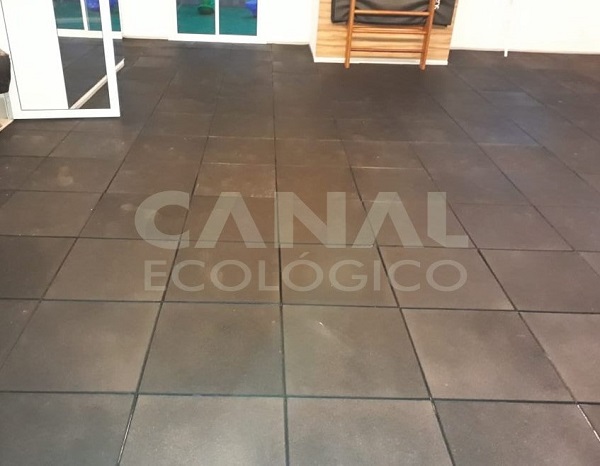 piso de academia de musculacao