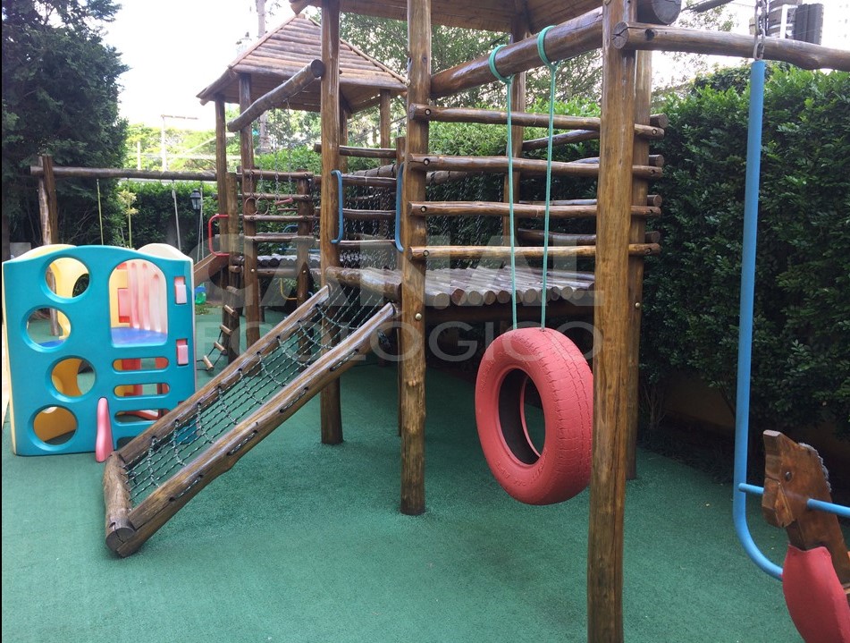 Piso de borracha Playground com grama sint�tica