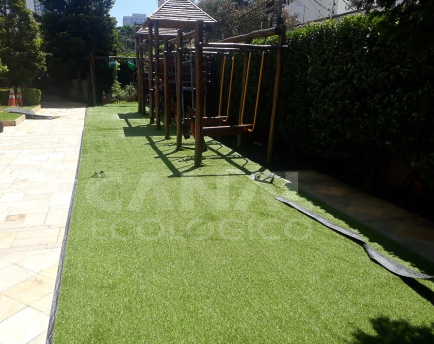 Piso de borracha Playground com grama sint�tica